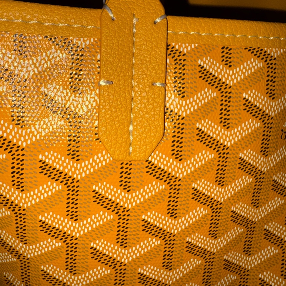 GoGo Reversible Tote - Picture 2 of 11